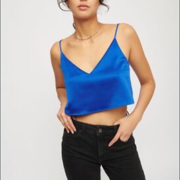 Cropped Tank Top - Picture 1 of 3